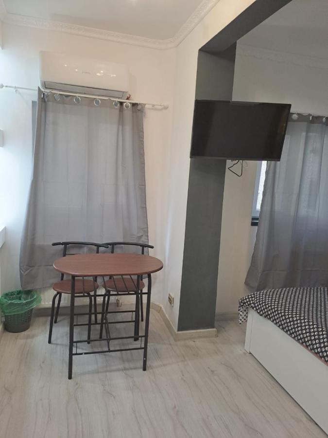 Apartamento Deluxe Studio Oldtown Bucarest Exterior foto