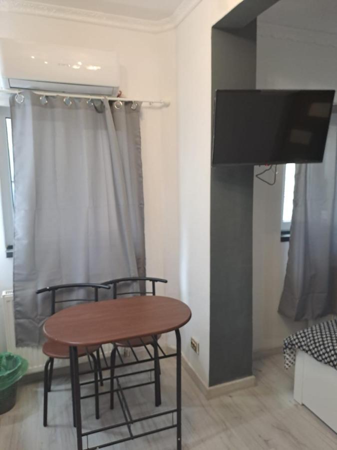 Apartamento Deluxe Studio Oldtown Bucarest Exterior foto