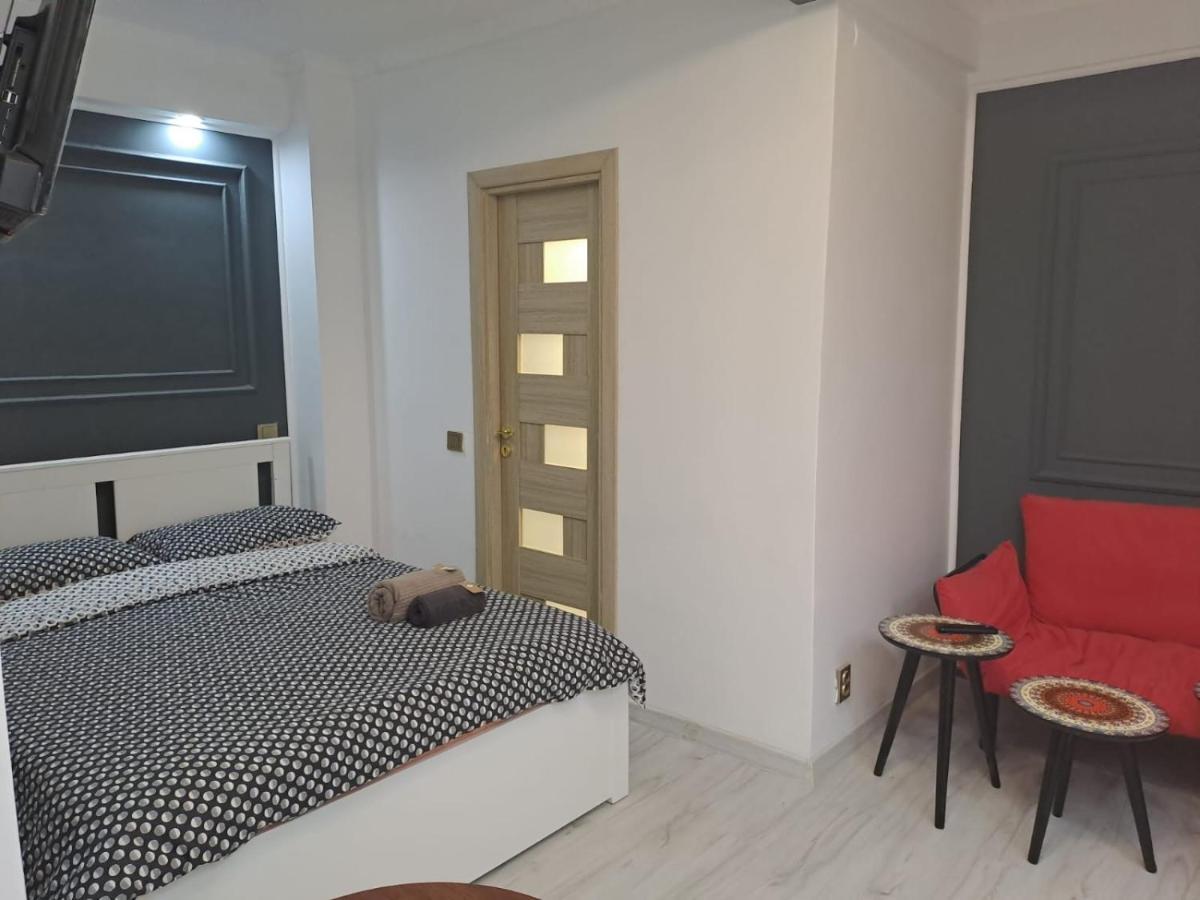Apartamento Deluxe Studio Oldtown Bucarest Exterior foto