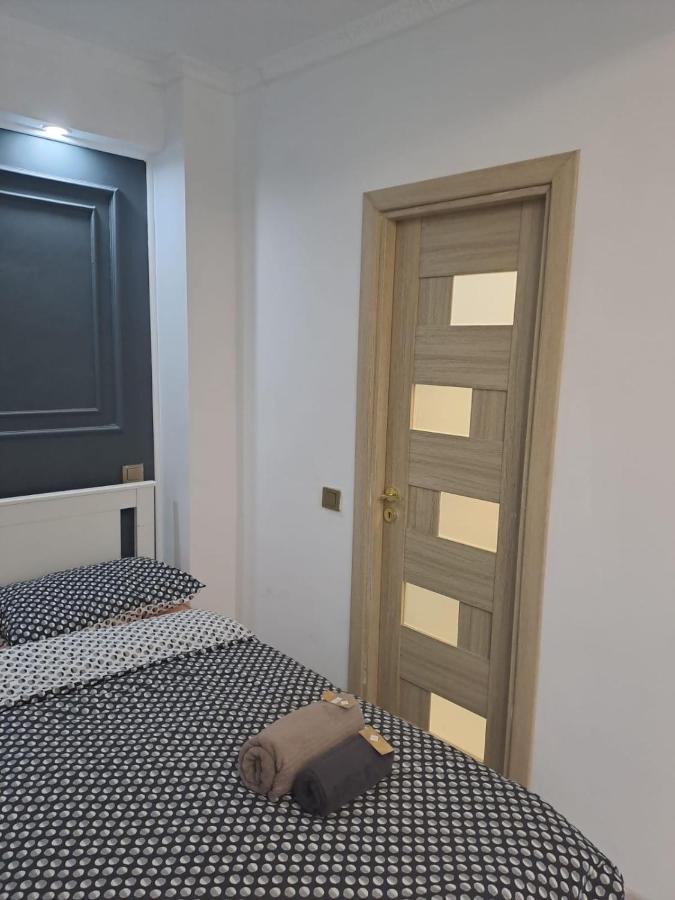 Apartamento Deluxe Studio Oldtown Bucarest Exterior foto